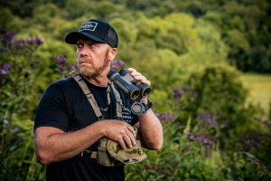 Bushnell R5 8x42 Binoculars