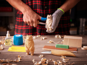 BeaverCraft "Standing Bear" - Wood carving kit standing bear