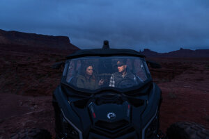 Dark 30 Defiance 640 – PTZ-Wärmebildkamera 640×480 | 360°-Schwenk | 10,1″-Display