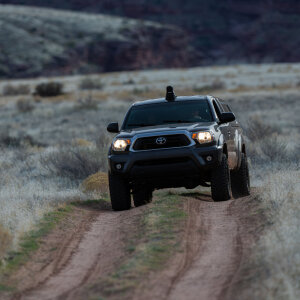 Dark 30 Defiance 640 – PTZ-Wärmebildkamera 640×480 | 360°-Schwenk | 10,1″-Display