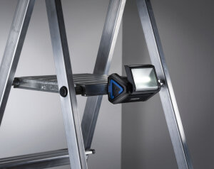 VARTA Work Flex Area Light Lampe atelier AA | 230 Lumens | Aimant + Crochet