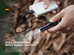 Fenix E05R Mini lampe de poche verte